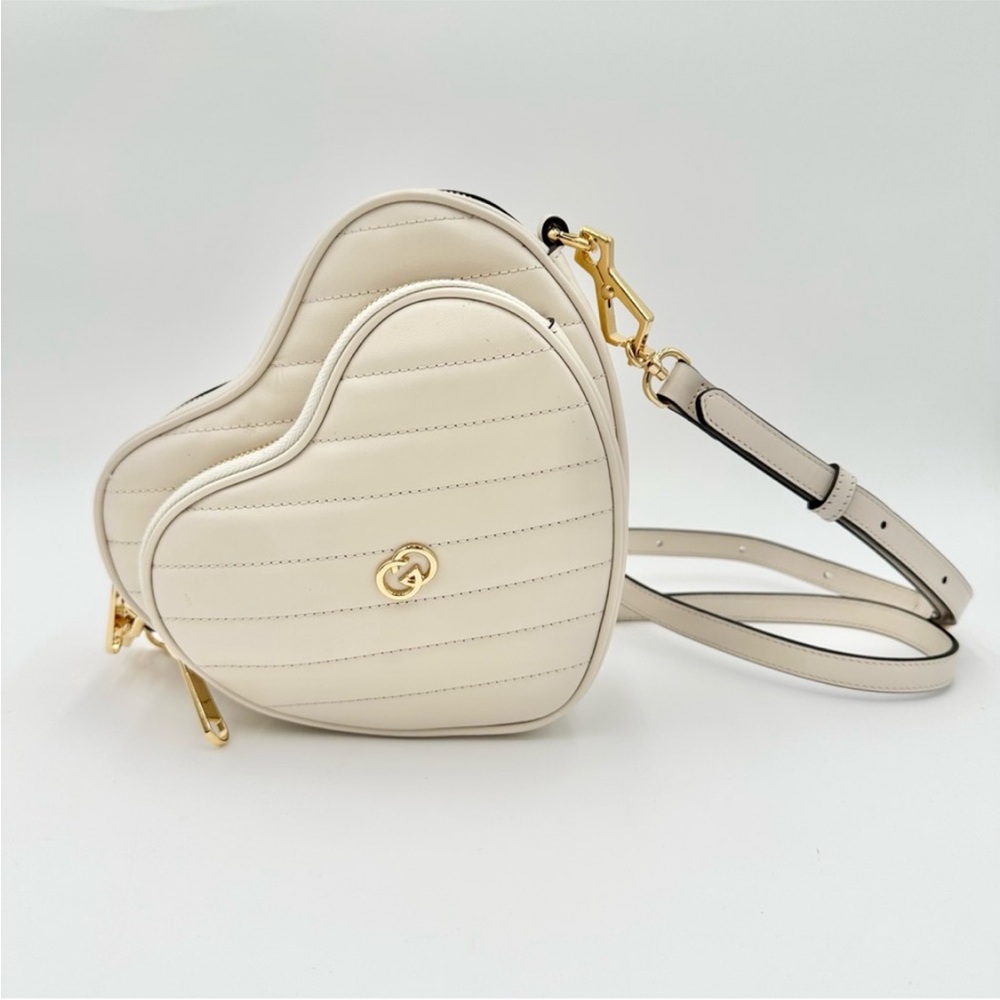 New! GUCCI
White Quilted Leather
Interlocking G Mini Heart
Crossbody Bag - Picture 2 of 12